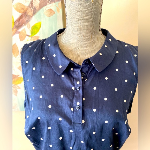 ELLE 💙🤍NAVY BLUE WITH WHITE🤍💙POLKA DOTS SLEEVELESS PLUS SIZE TOP XXL 🌟EUC🌟 - Picture 4 of 10
